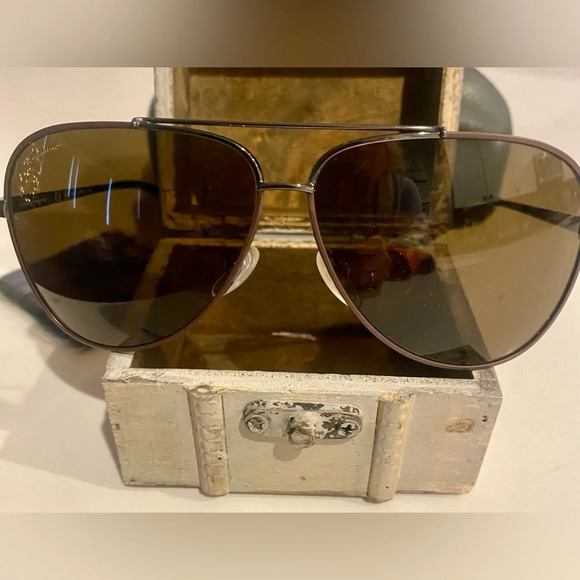 Salvatore Ferragamo Gradient Aviator Sunglasses - Retails $385 NEW AUTHENTIC - Picture 5 of 13